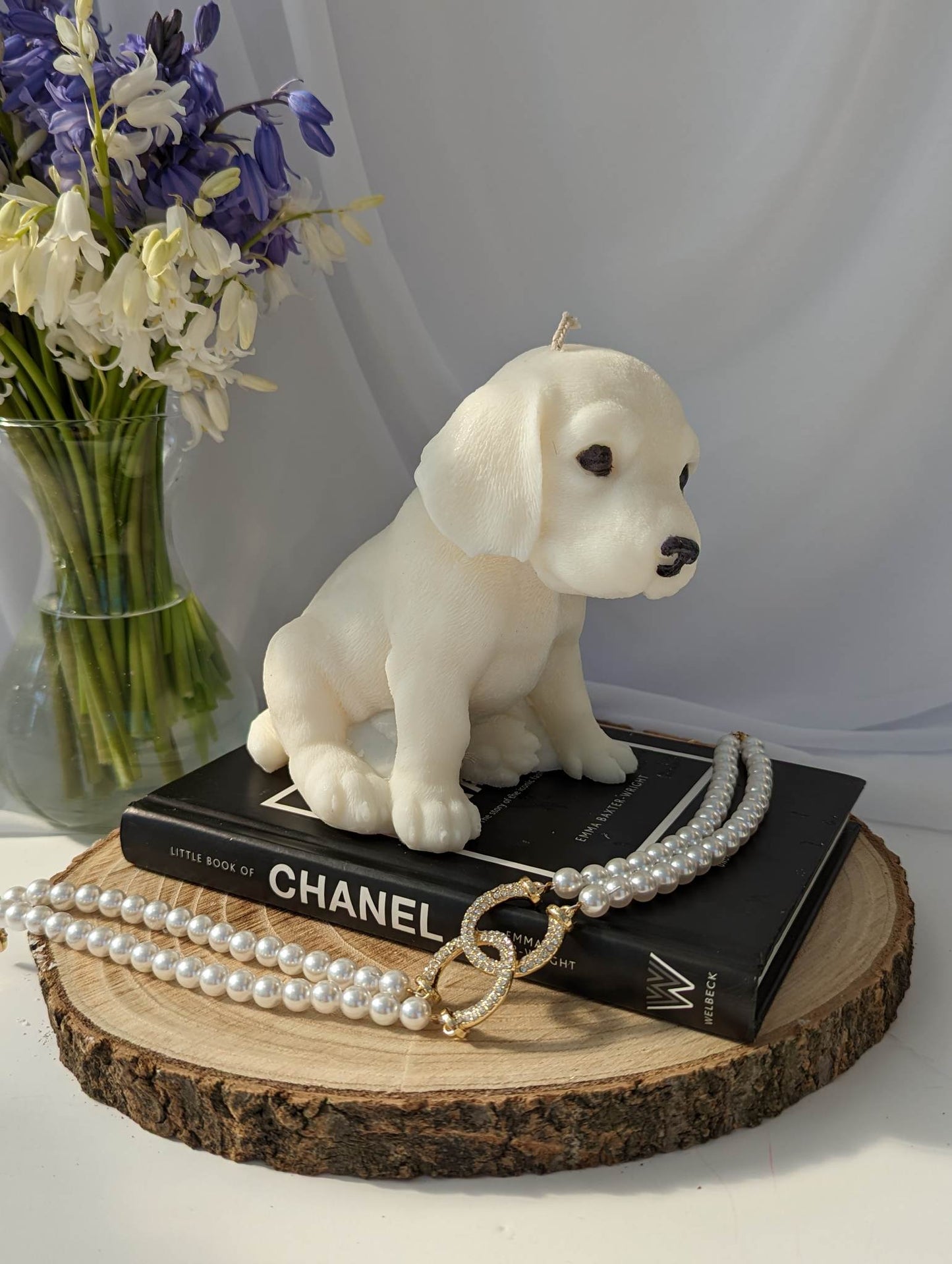 Side view of moulded beagle puppy candle
