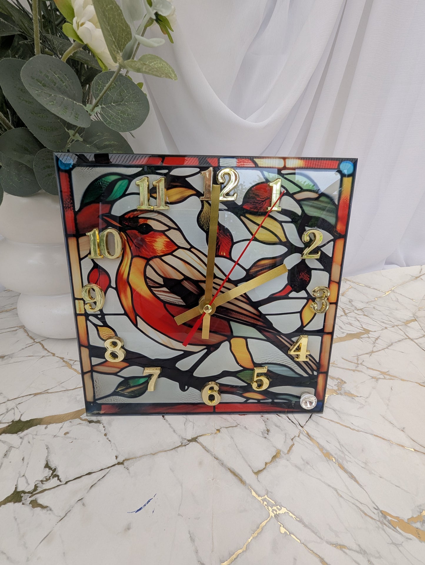 Handmade 20cm x 20cm robin desk clock with colourful glass-effect finish