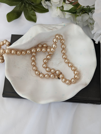 White Hand Poured Scallop Shell Trinket Dish image 2
